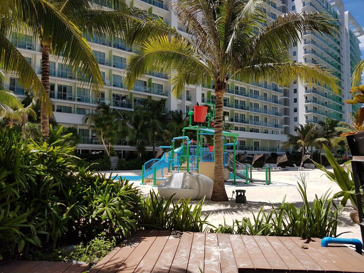 Azure Tropical Paradise Manila Exterior photo